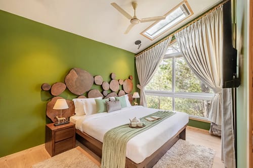 Sirmour Baag Merlot | Hillside Pet-friendly Cottage With Jacuzzi, Balcony & Restaurant
