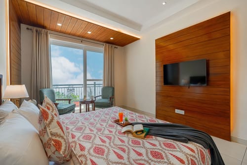 Konifer Wild Fern | Hilltop 2-BHK Retreat with Scenic Views, Shared Garden & Outdoor Seating Space