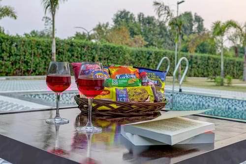 Amaltas | 4 BHK Countryside Hideaway With Pvt Pool, Lush Garden & 360 Aravalli Views