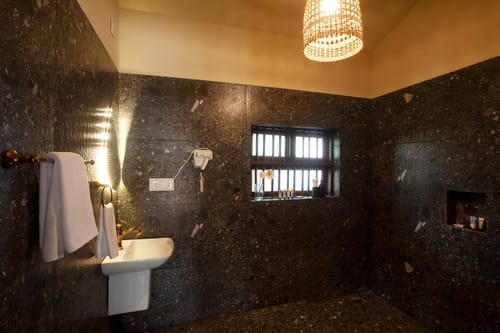 Shore @ Villa Marina - By the Sea