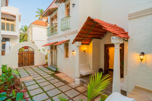 Amayah Tattva | 3- BHK Escape With Steam Room, Open-to-Sky Shower & Private Pool