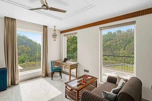 Sukh Saklana Haveli: Suites