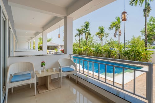 Gracias Seaora | Pet-friendly Retreat With Bathtub, Common Pool, & Restro, Close to Ashwem Beach