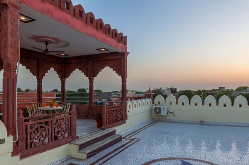 Grande @ Sunset Escape