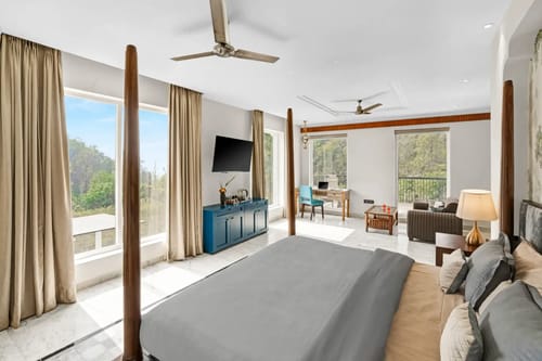 Sukh Saklana Haveli: Suites