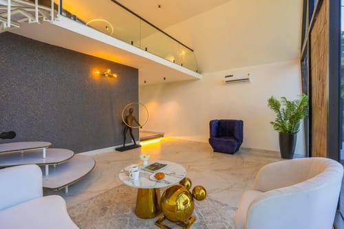 Luna Nova W/ Outdoor Pool - Ranikhet