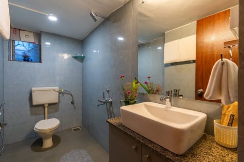 Nyx’s Haven | 7-BHK | Pvt Pool | Outdoor Sitting Area