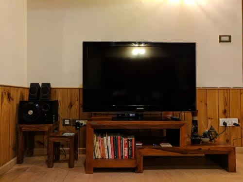 The Cloudberry | Cozy Hill Retreat with Balcony & Heated Interiors