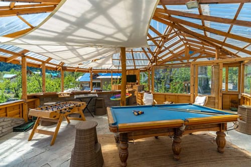 ChaletShanagManali- 4 BR Chalet