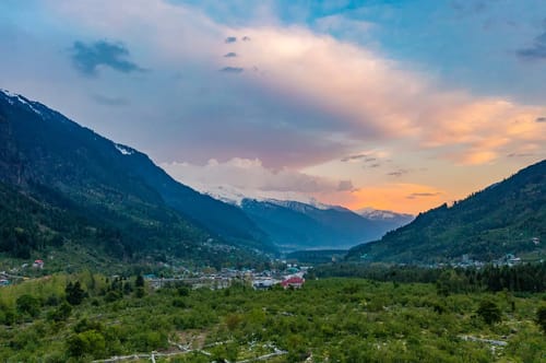 ChaletShanagManali- 4 BR Chalet