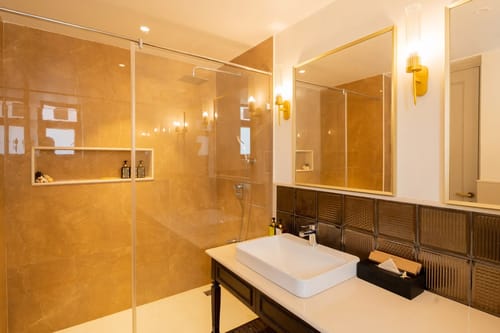 Lumin | 4-BHK | Pvt Pool | Garden | Bar