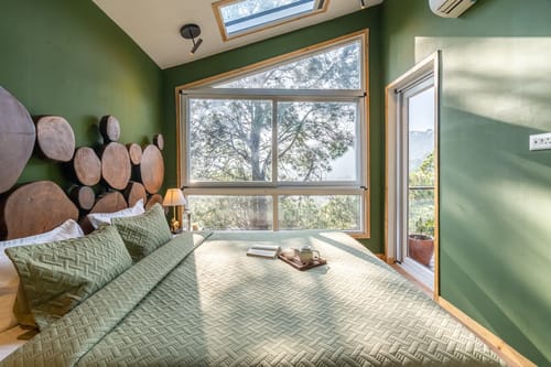 Sirmour Baag Merlot | Hillside Pet-friendly Cottage With Jacuzzi, Balcony & Restaurant