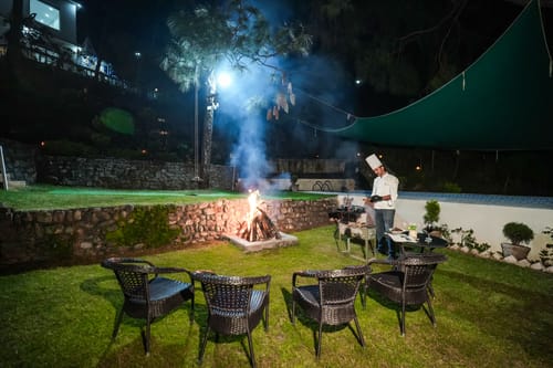 Stars and WindSongs | 1 Hilltop Suite with Shared Pool, Bonfire, Game Zone, Alfresco Dining & Relaxing Garden Spaces