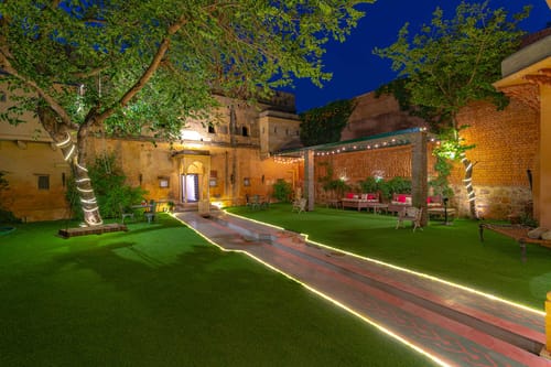 Khohar Haveli - Gurgaon W/ Breakfast Included