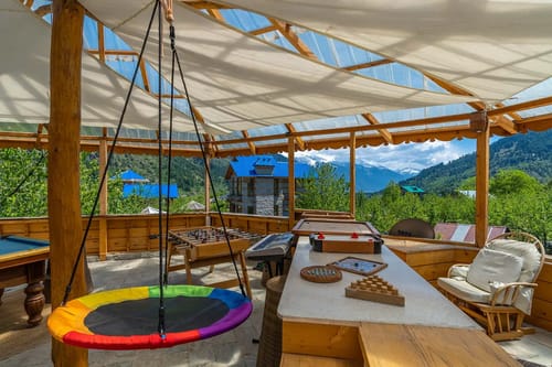 ChaletShanagManali- 4 BR Chalet