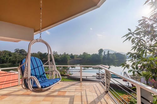 Waterway Retreat - Wada