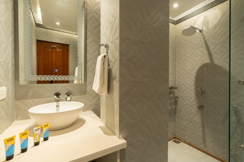 Opalite @ The Elmstone