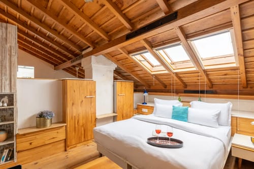 Hydrangea Hill (Entire Estate)