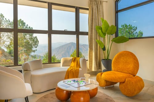 Luna Nova W/ Outdoor Pool - Ranikhet