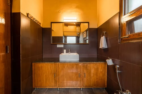 The Clairmont Cottage