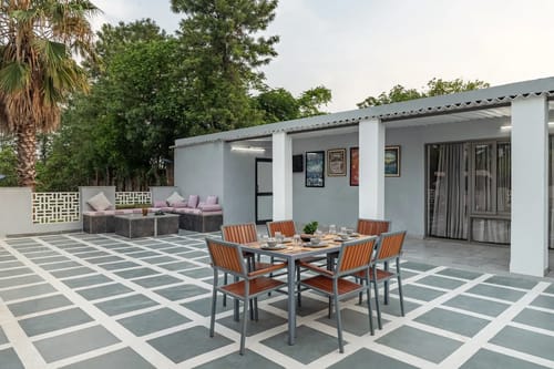 Kaimalgarh Farmstay | Pet–friendly 5-BHK Retreat With Pond, Private Pool, Gazebo & Garden