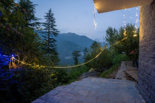 Jibhi Peaks Duplex Cottage With A Hot Tub