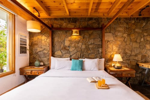 Hydrangea Hill (Entire Estate)