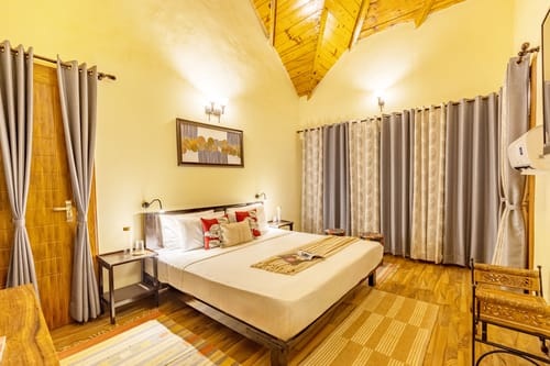 Silverstone | Hillside 6-BHK Getaway With Garden, Gaming Zone & Lounge Area