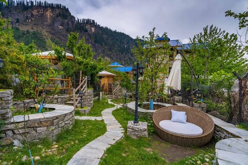ChaletShanagManali- 4 BR Chalet