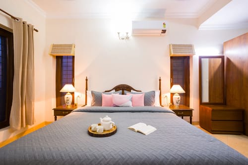 Pine View Cottage | Pet-friendly 3-BHK Himalayan Retreat with Scenic Sit-Out Areas