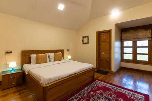 PleasantVille - Nahan