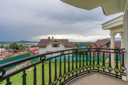 Charm @ Palais Vienna