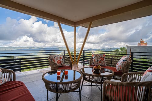 Trio’s Top | 1-BHK Pet-friendly Apartment with patio and Outdoor lounge Area