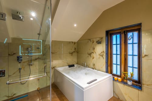 Teak @ Swiss Chalet - Tangmarg - 3BR