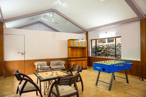 Granny’s Den | 3-BHK Pet-friendly With Living Room, Shared Pool, Restaurant & Gazebo by the River