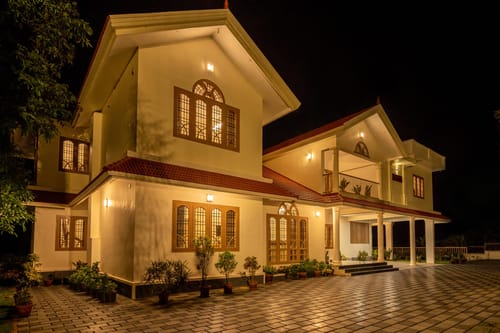 Clove @ Spice Notes - Bison Valley