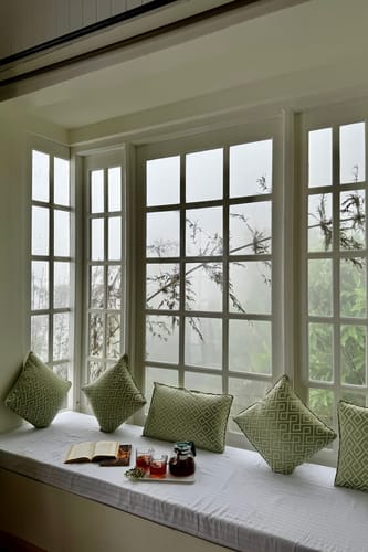 Feathers @ Forktail House