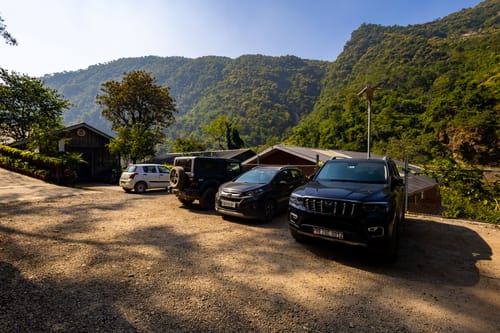 Granny’s Den | 1 Pet-friendly Hut With Bathtub, Shared Pool, Restaurant & Gazebo by the River