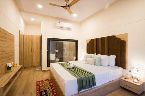 Roohmon’s Farm | Exquisite 5-BHK Retreat With Private Pool, Garden & Barr