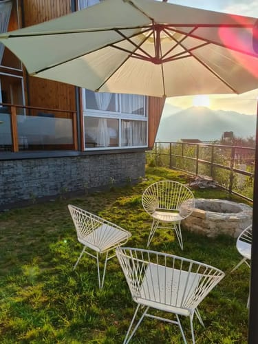 Hyun: Unique, Modern Cottage