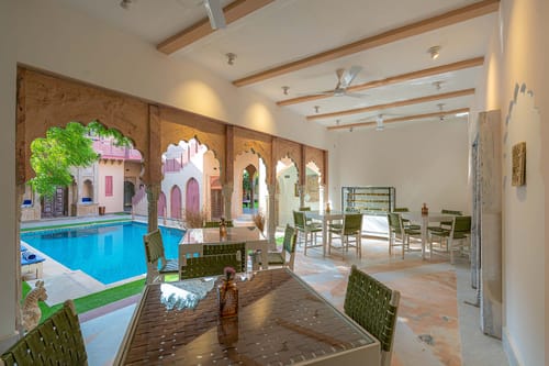 Khohar Haveli - Gurgaon W/ Breakfast Included