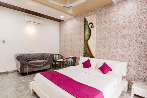 Ayur Kutir | 9-BHK Retreat With Private Pool, Glass Pool, Garden, Gazebo, Jacuzzi & Spa room