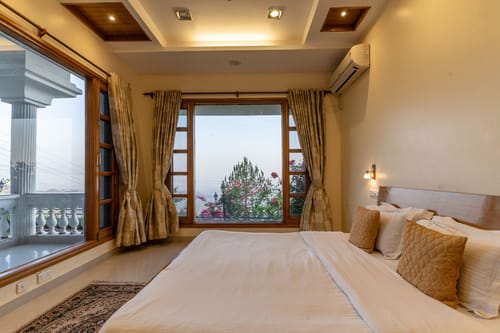 PleasantVille - Nahan