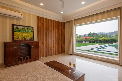 Silver Slopes w/outdoor pool