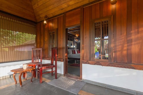 Blues @ Waves By Tarangi