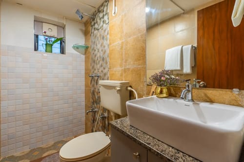 Nyx’s Haven | 7-BHK | Pvt Pool | Outdoor Sitting Area