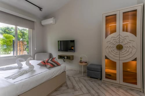 Le Sutra Great Escapes - Geometrica