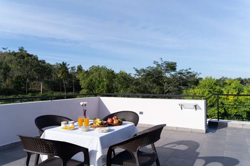 Ava - The Country House