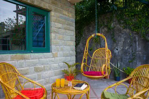 Pine View Cottage | Pet-friendly 3-BHK Himalayan Retreat with Scenic Sit-Out Areas