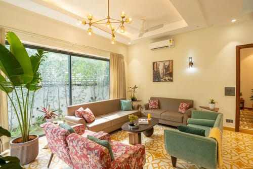 Laguna Aura | 4-BHK | Pvt Pool & Garden | Bar